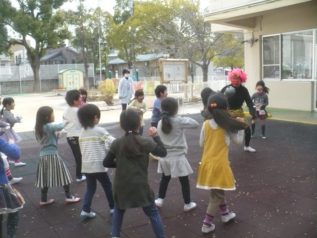 2月2日（金）　まめまきをしました