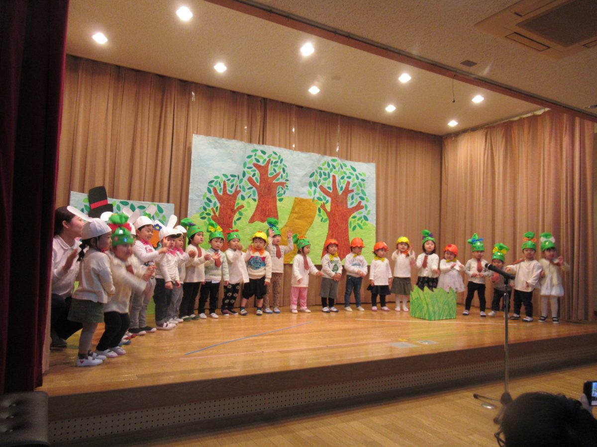 1月25日　2．3歳児組生活発表会