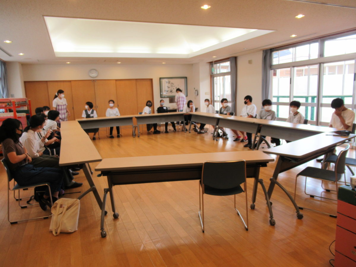 8月1日　卒園中学生の集い・一年生を迎える会